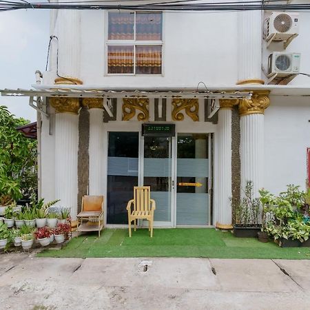 Reddoorz Syariah Near Universitas Borobudur 雅加达 外观 照片