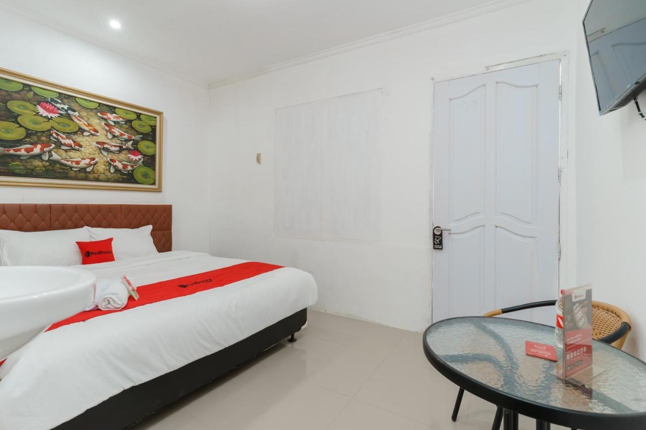 Reddoorz Syariah Near Universitas Borobudur 雅加达 外观 照片